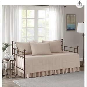Comfort Spaces Daybed cover with two shams!